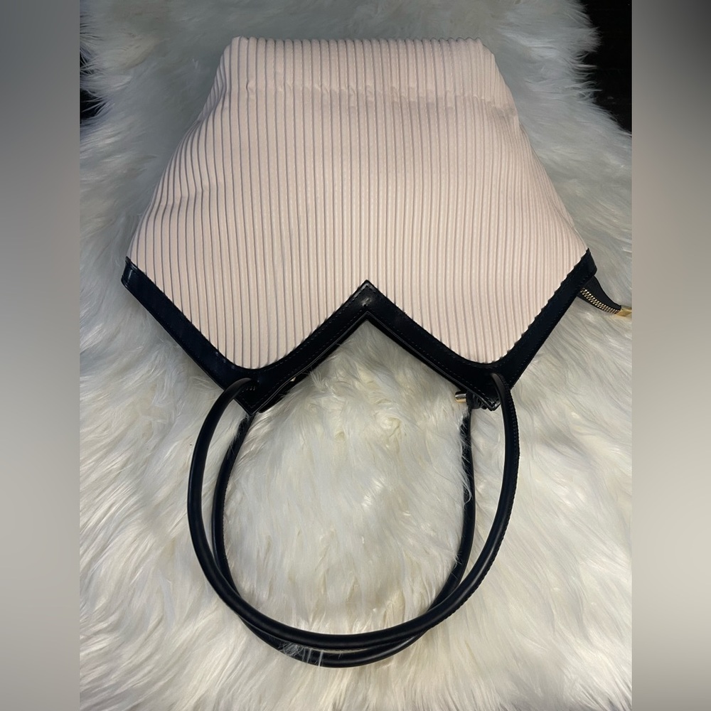 NEW Trendy Large Cream & Black Love Design Shoulder Tote Bag Purse - Picture 8 of 10